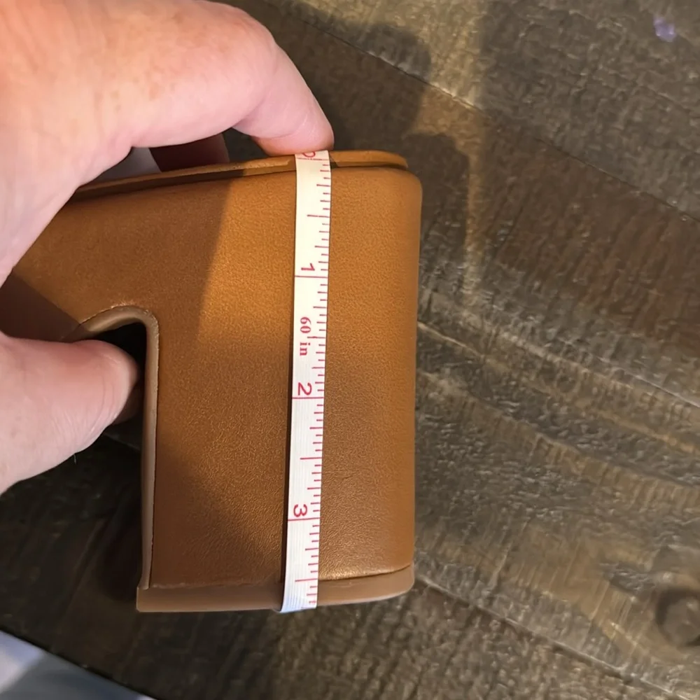 Leather platform sandals - Picture 6 of 6